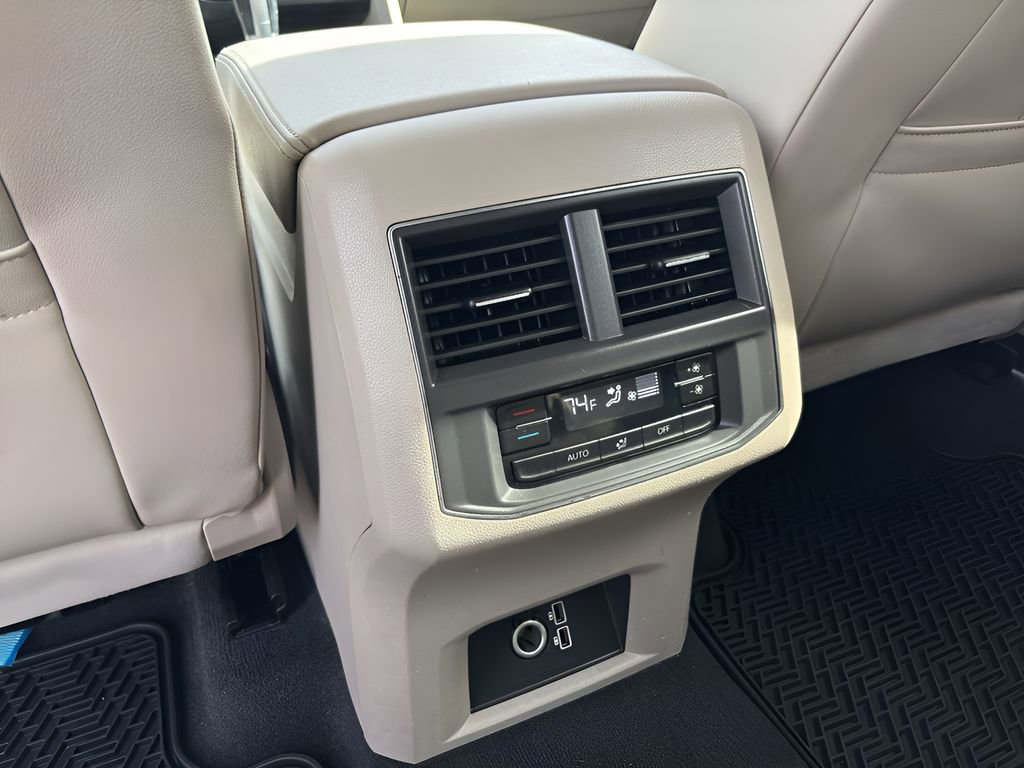 Used 2018 Volkswagen Atlas SE image 12