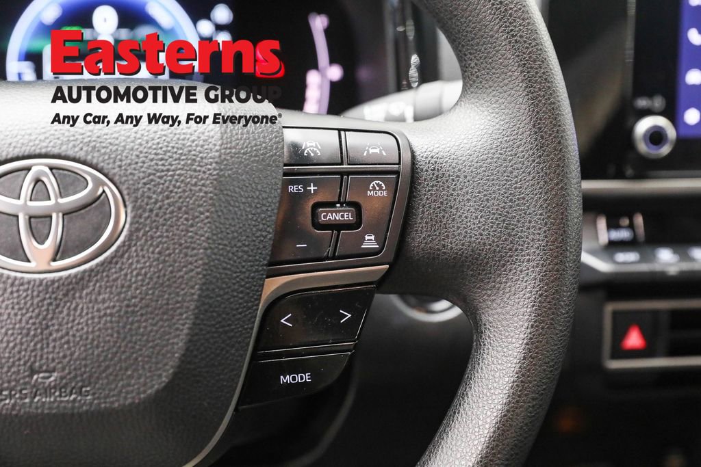 Used 2025 Toyota Camry LE image 16