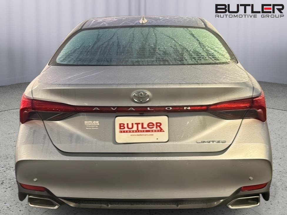 Used 2019 Toyota Avalon Limited w/ Advanced Safety Package FWD image 5