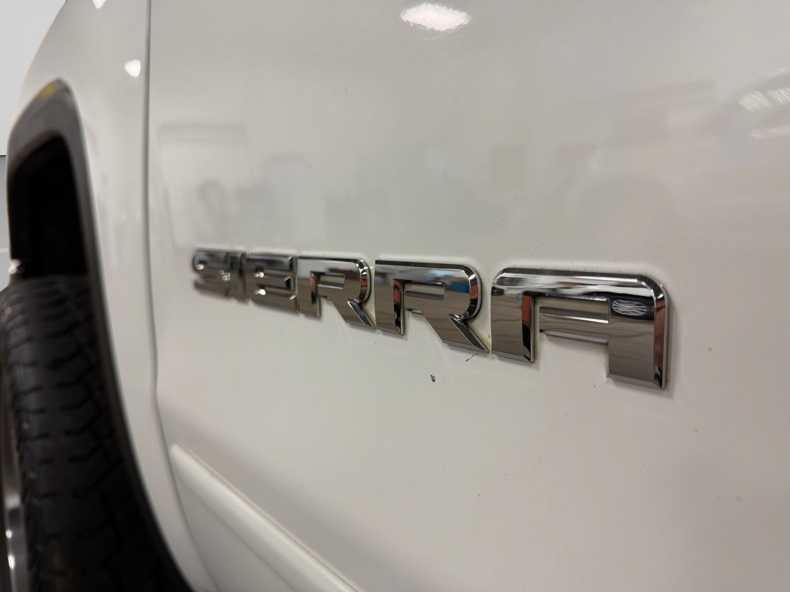 Used 2014 GMC Sierra 1500 SLE w/ SLE Value Package AWD/4WD image 41