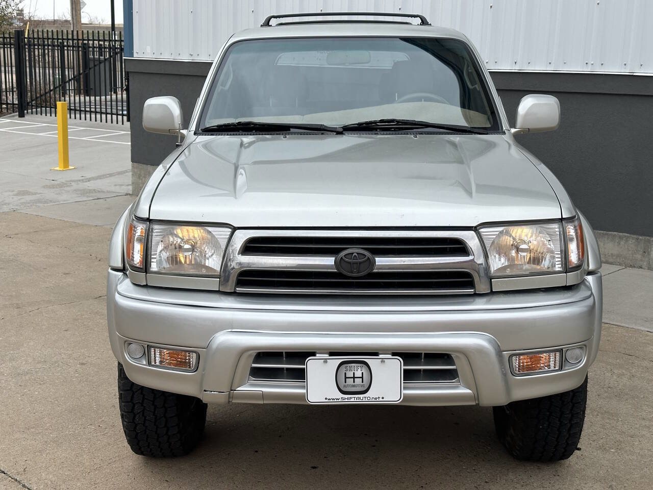 Used 2000 Toyota 4Runner Limited image 33
