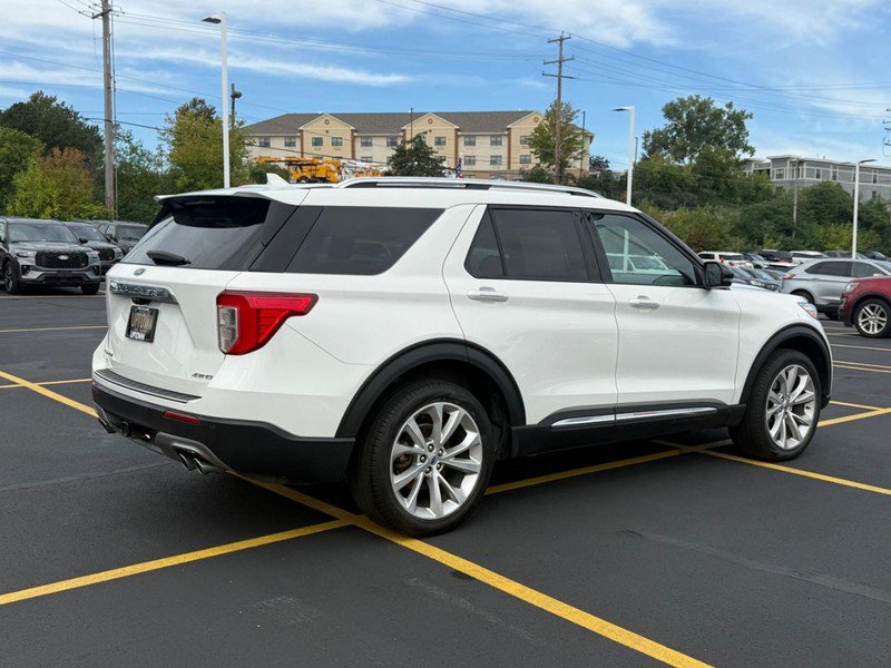 Certified 2023 Ford Explorer Platinum w/ Technology Package AWD/4WD image 3