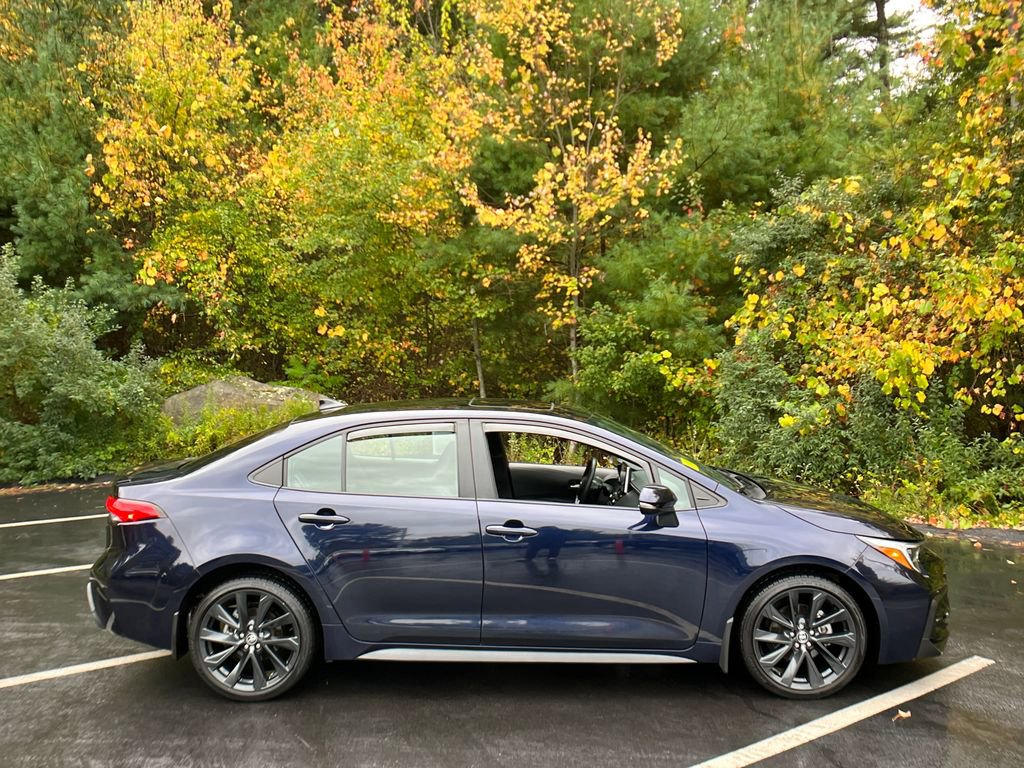 Used 2023 Toyota Corolla XSE image 6