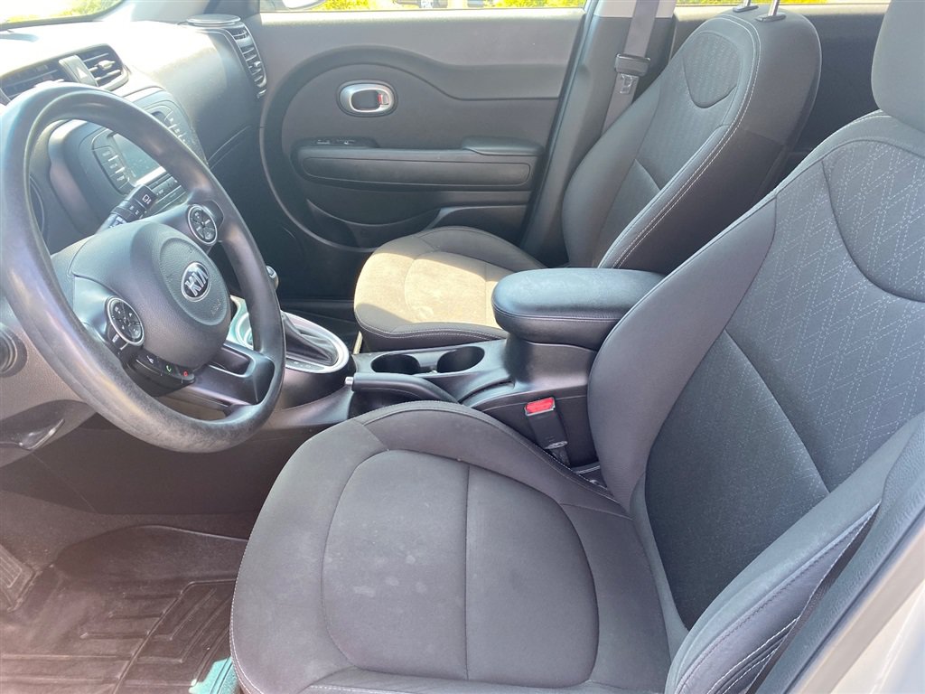 Used 2019 Kia Soul FWD image 12
