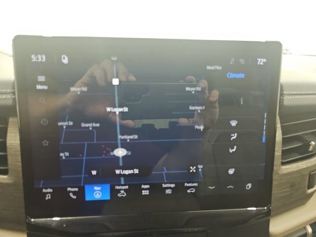 Used 2024 Ford Expedition Limited AWD/4WD image 8