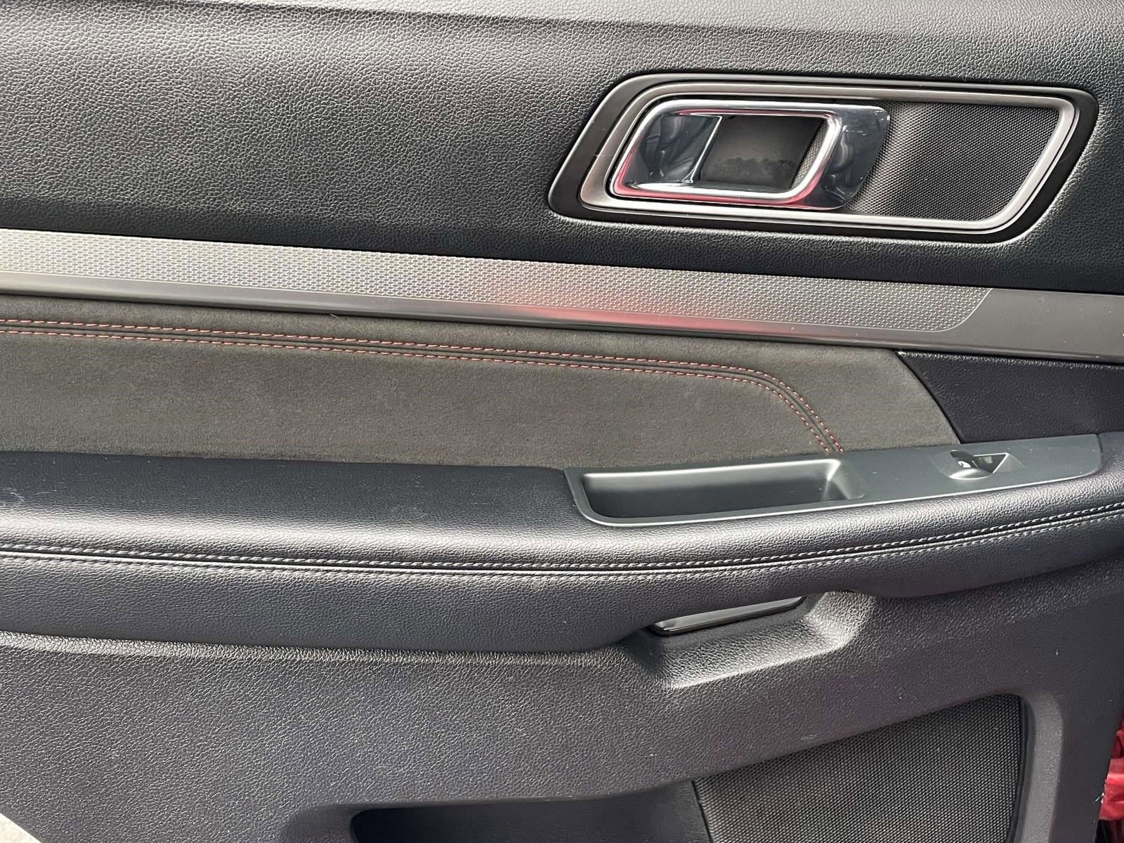 Used 2019 Ford Explorer XLT w/ Equipment Group 202A image 17