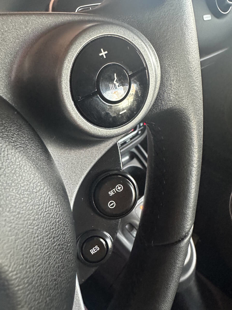 Used 2016 smart fortwo passion image 13