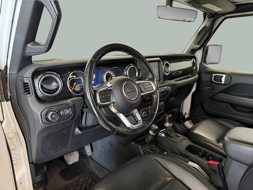 Used 2020 Jeep Wrangler Unlimited Sahara AWD/4WD image 27