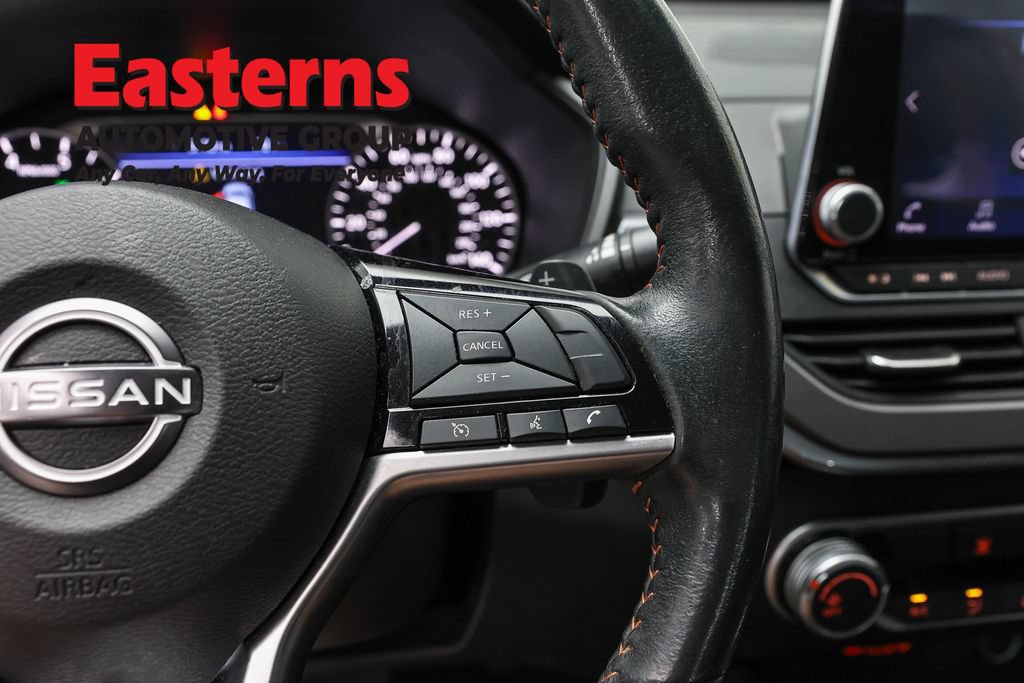 Used 2023 Nissan Altima 2.5 SR AWD/4WD image 19