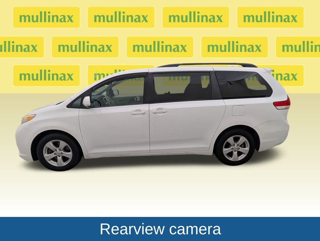 Used 2013 Toyota Sienna LE image 9