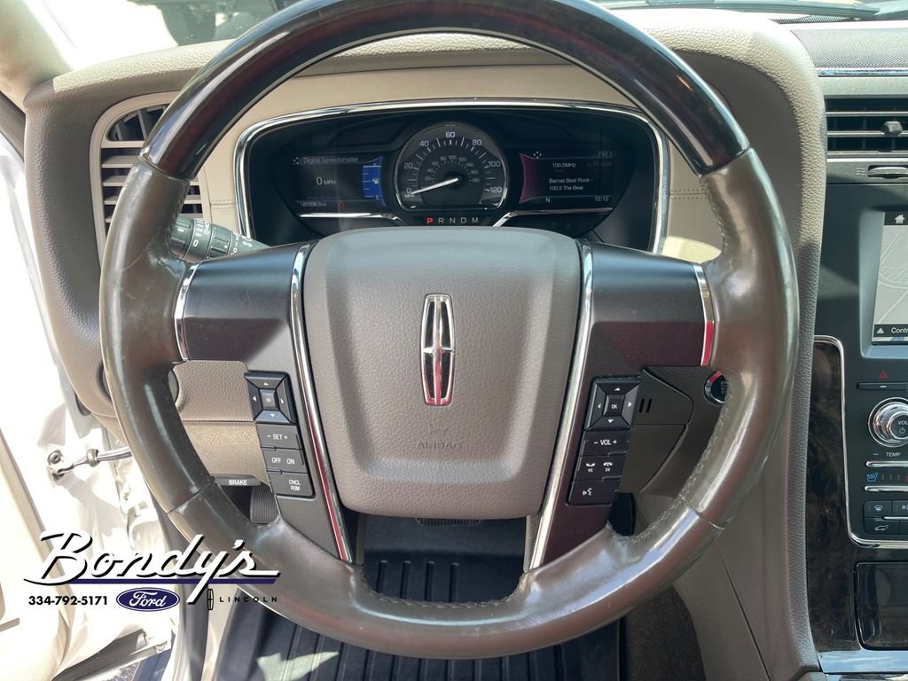 Used 2017 Lincoln Navigator Select RWD image 7