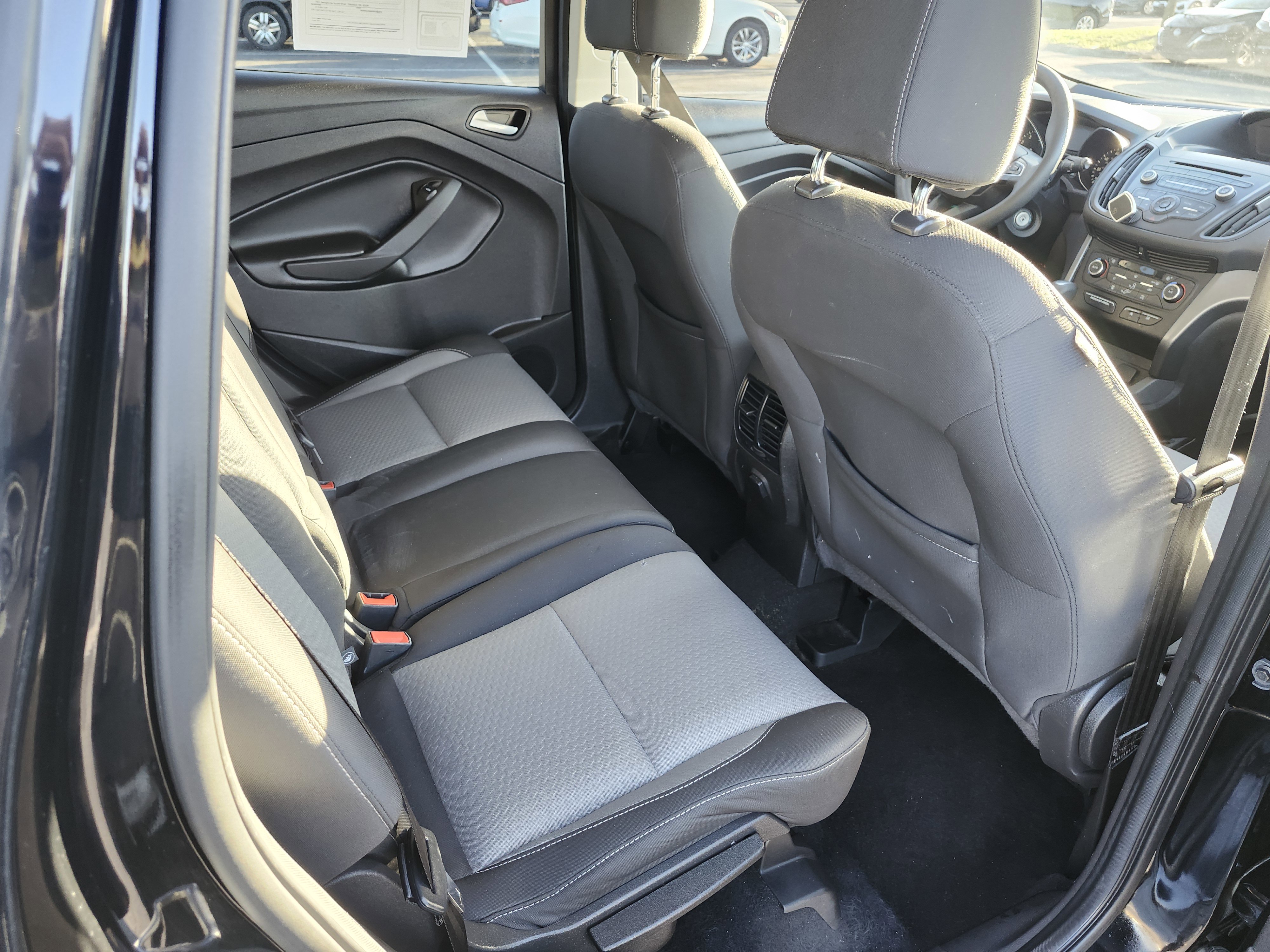 Used 2017 Ford Escape SE FWD image 19