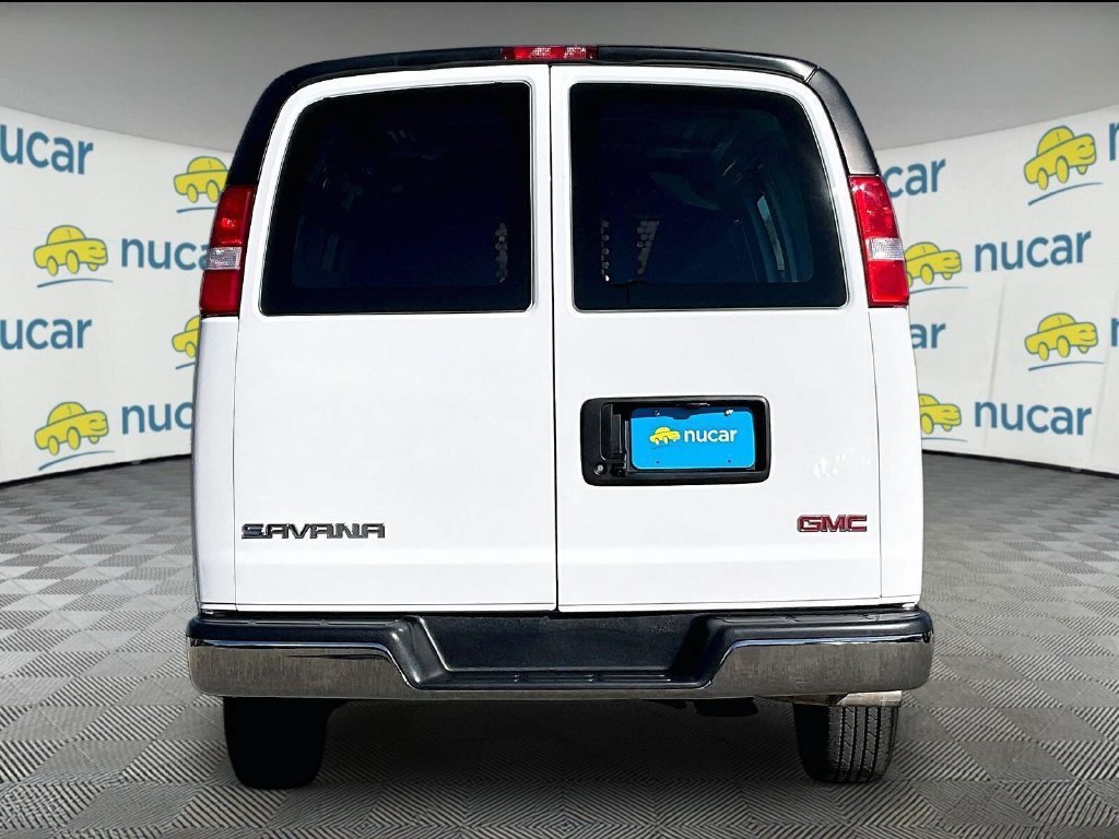 Used 2025 GMC Savana 2500 w/ Driver Convenience Package RWD image 5