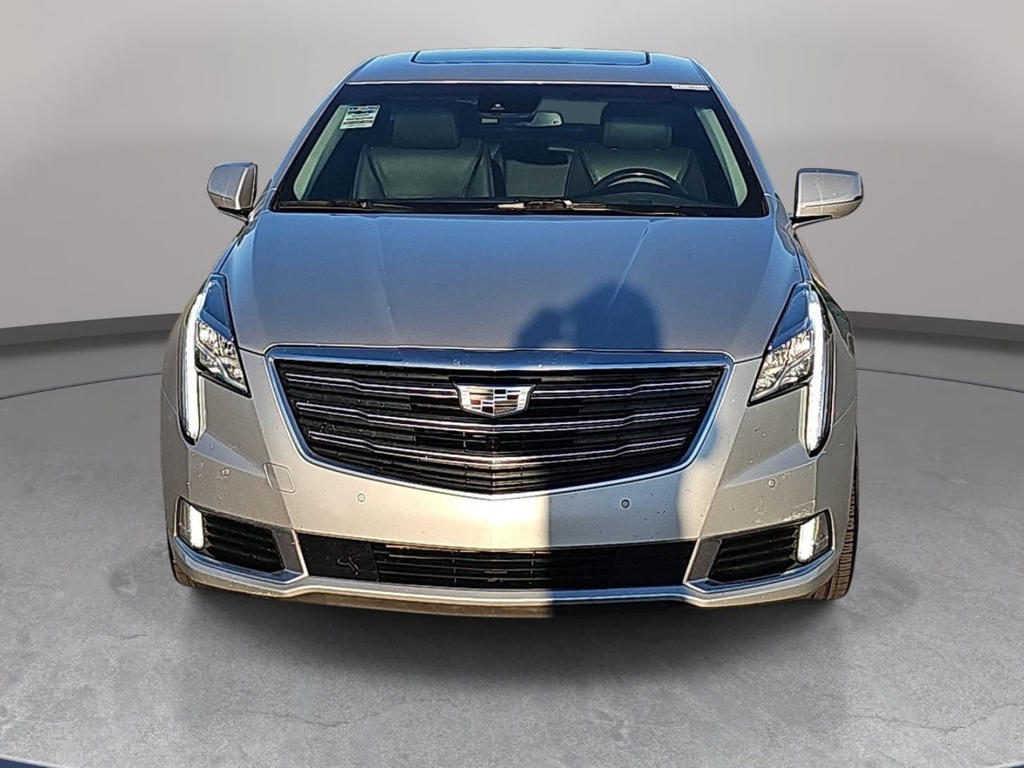 Used 2019 Cadillac XTS Luxury w/ Driver Awareness Package FWD image 2