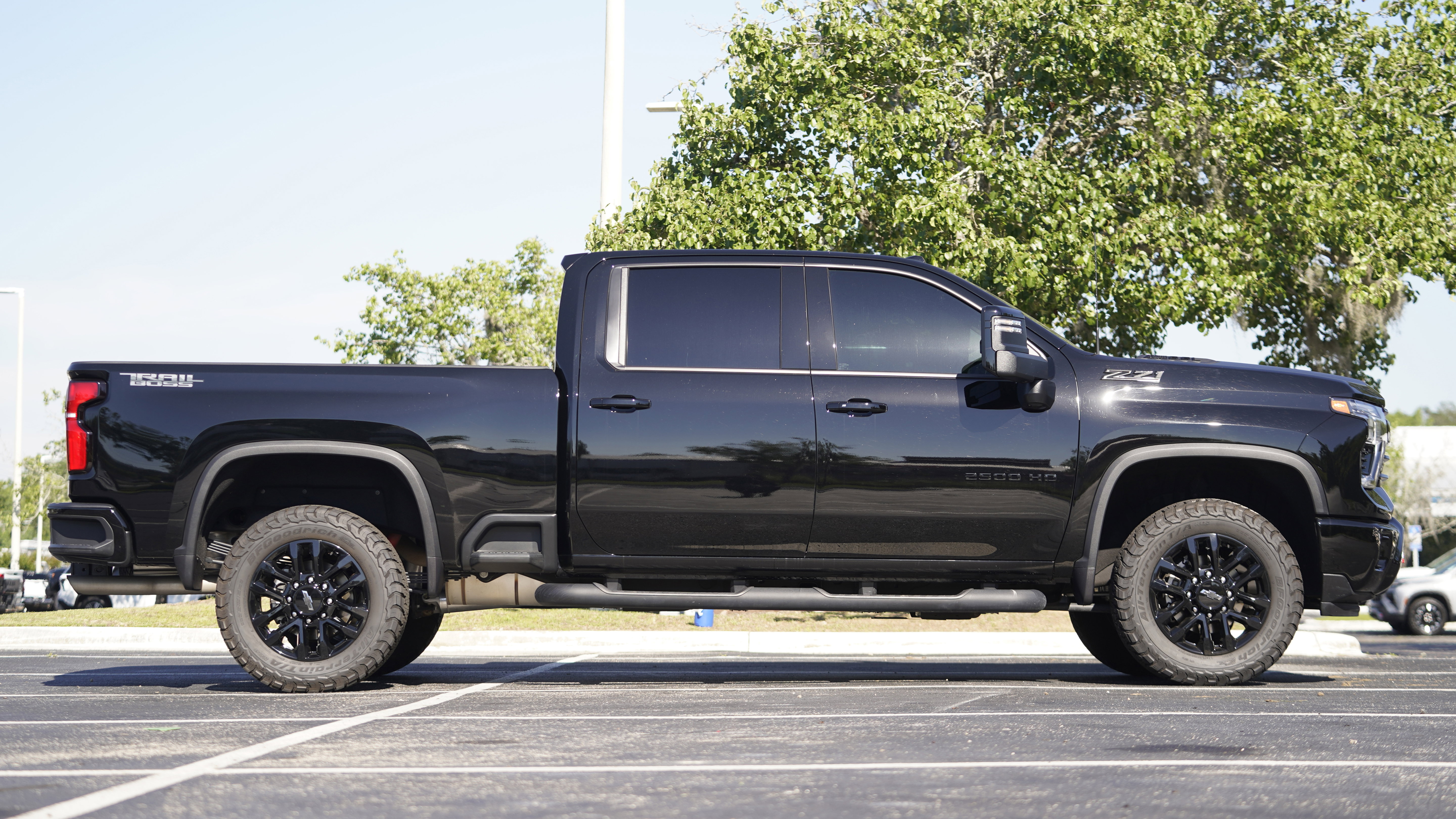 Used 2025 Chevrolet Silverado 2500 LT w/ Trail Boss Package AWD/4WD image 7