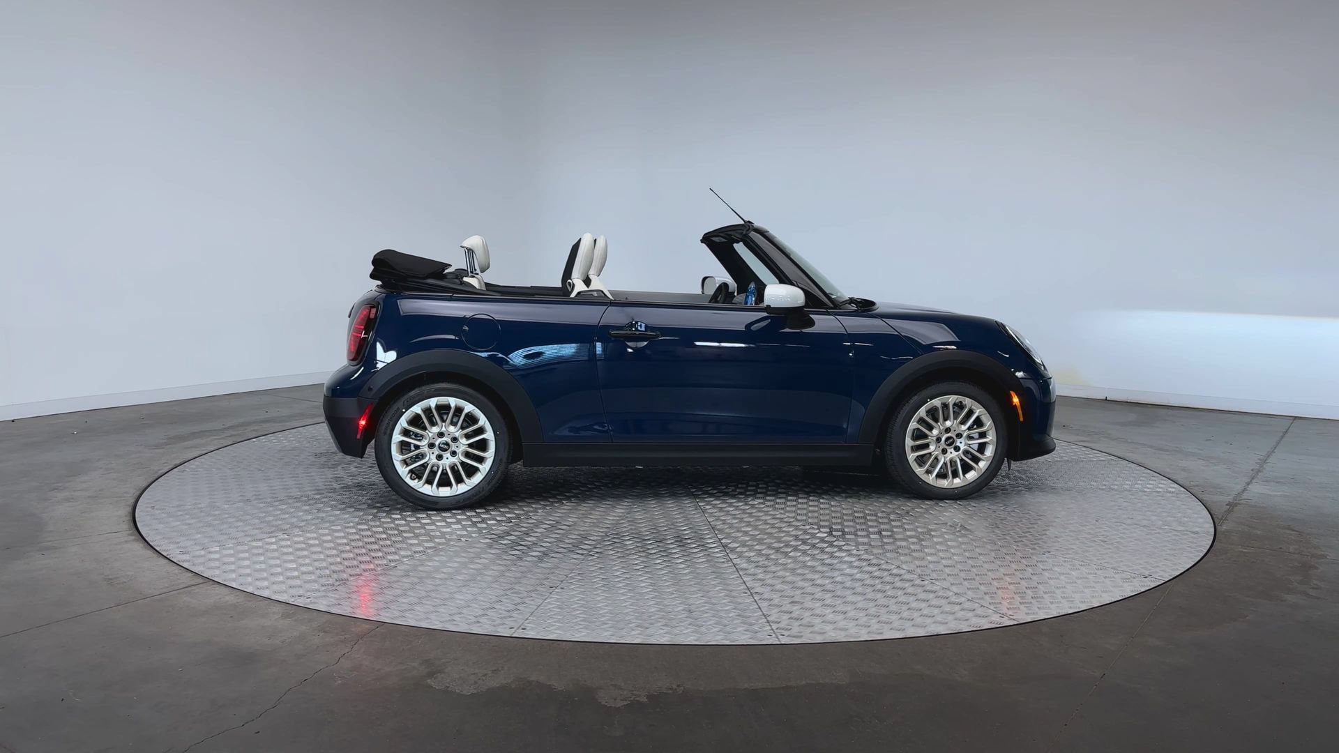 New 2026 MINI Cooper S FWD image 9
