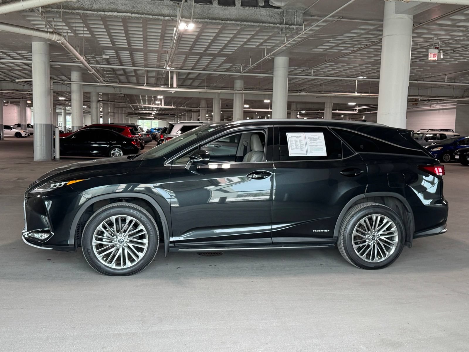 Used 2022 Lexus RX 450hL Luxury w/ Cold Area Package (CT) AWD/4WD image 5
