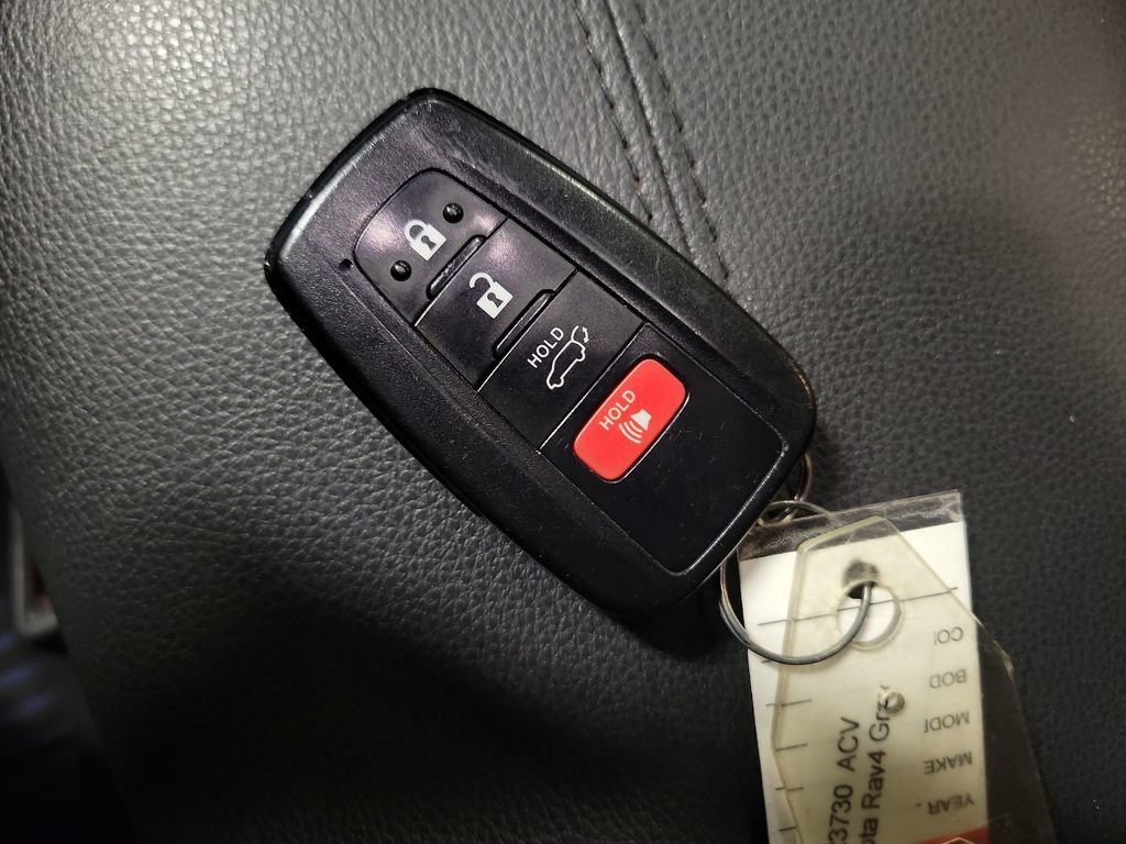 Used 2022 Toyota RAV4 XSE AWD/4WD image 20