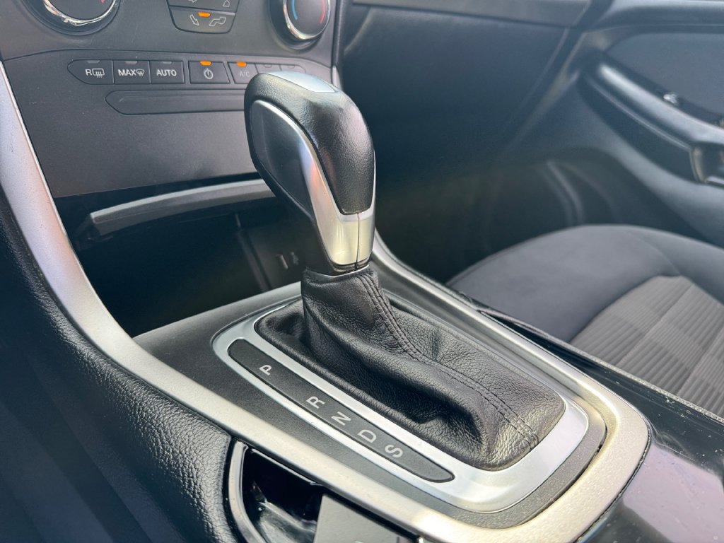 Used 2018 Ford Edge SEL FWD image 29