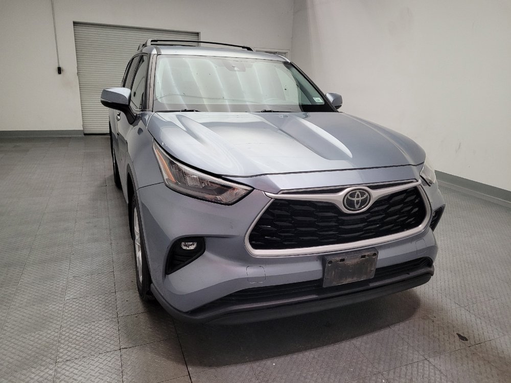 Used 2020 Toyota Highlander LE FWD image 14