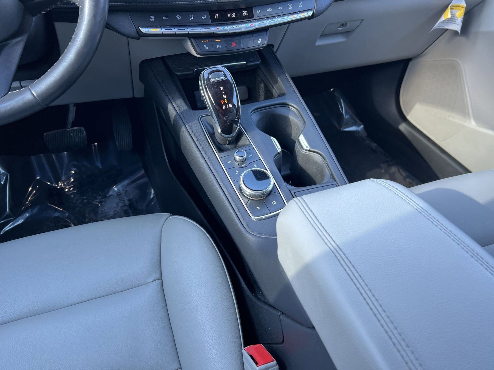 Used 2023 Cadillac XT4 Luxury w/ Cold Weather Package image 22