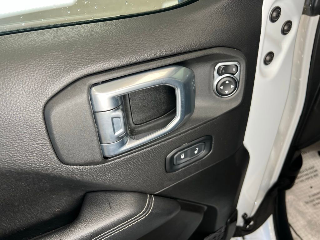 Used 2022 Jeep Wrangler Unlimited Sahara w/ Cold Weather Group image 14