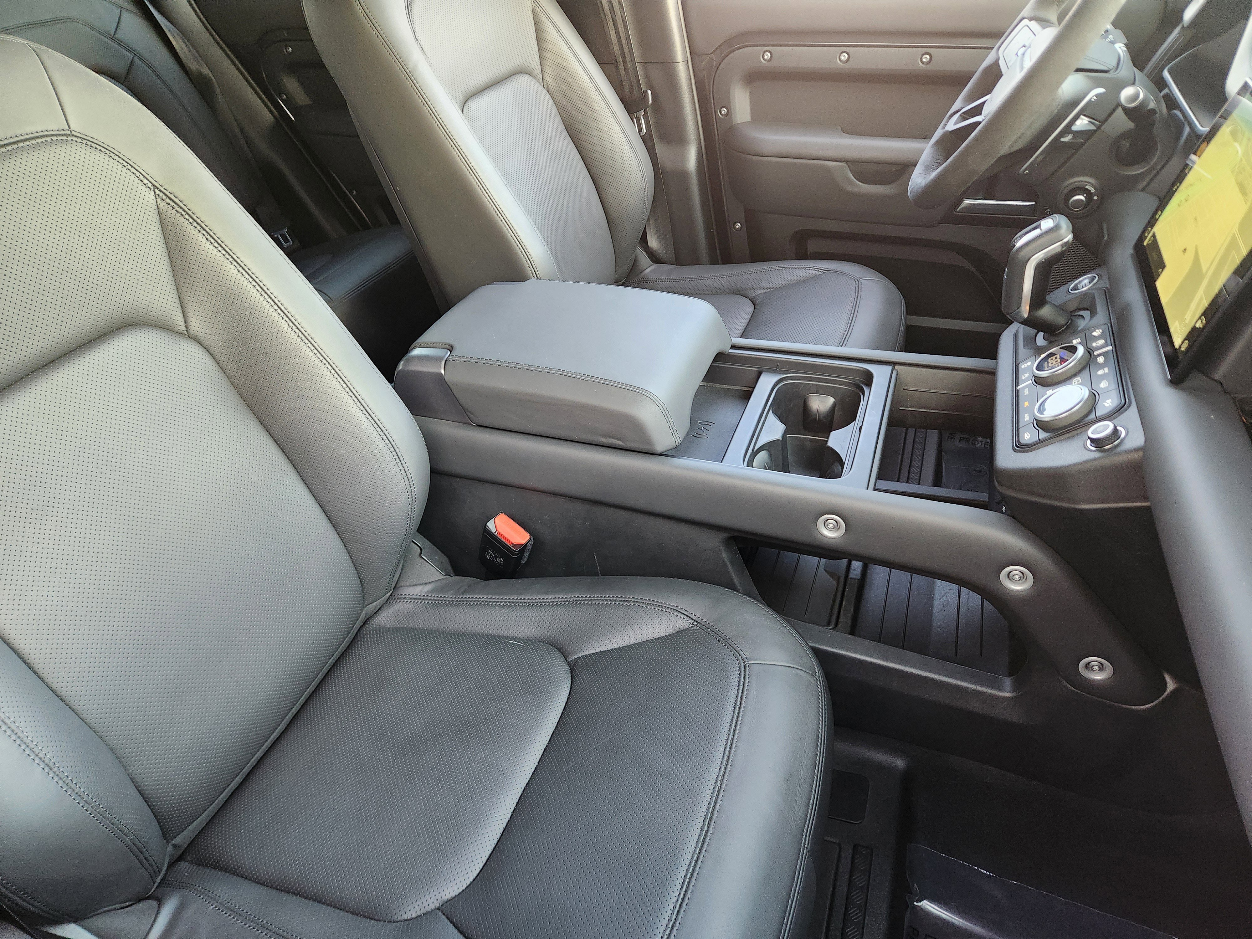 Certified 2023 Land Rover Defender 110 Carpathian Edition image 15