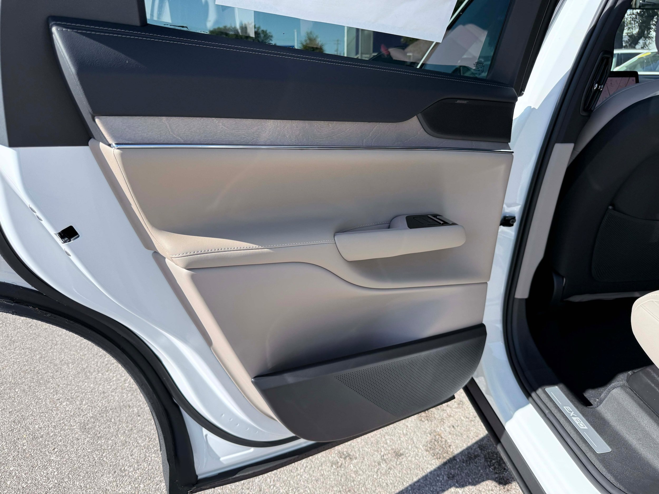 New 2026 Volvo EX90 Plus RWD image 13