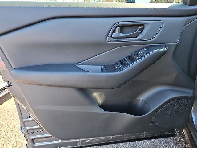 Certified 2025 Nissan Rogue S image 14