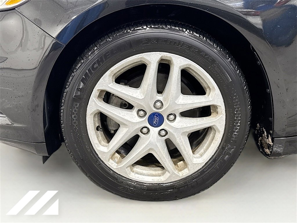 Used 2015 Ford Fusion SE image 31