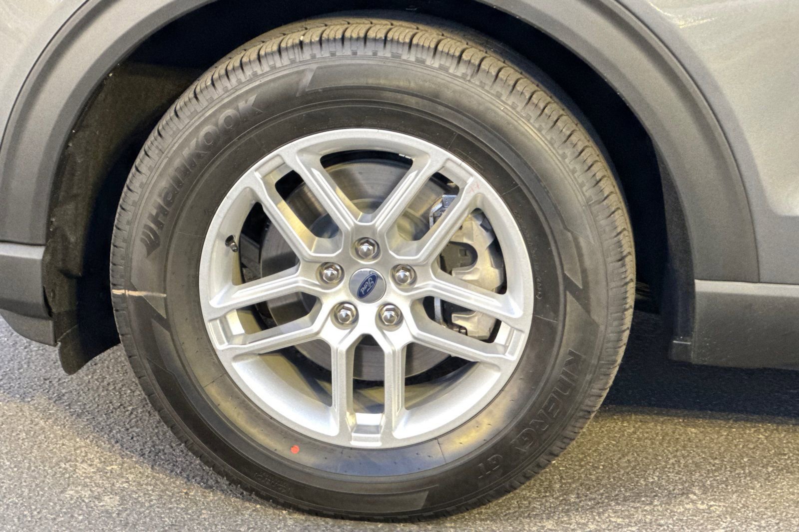 New 2026 Ford Explorer Active w/ Active Comfort Package RWD image 25