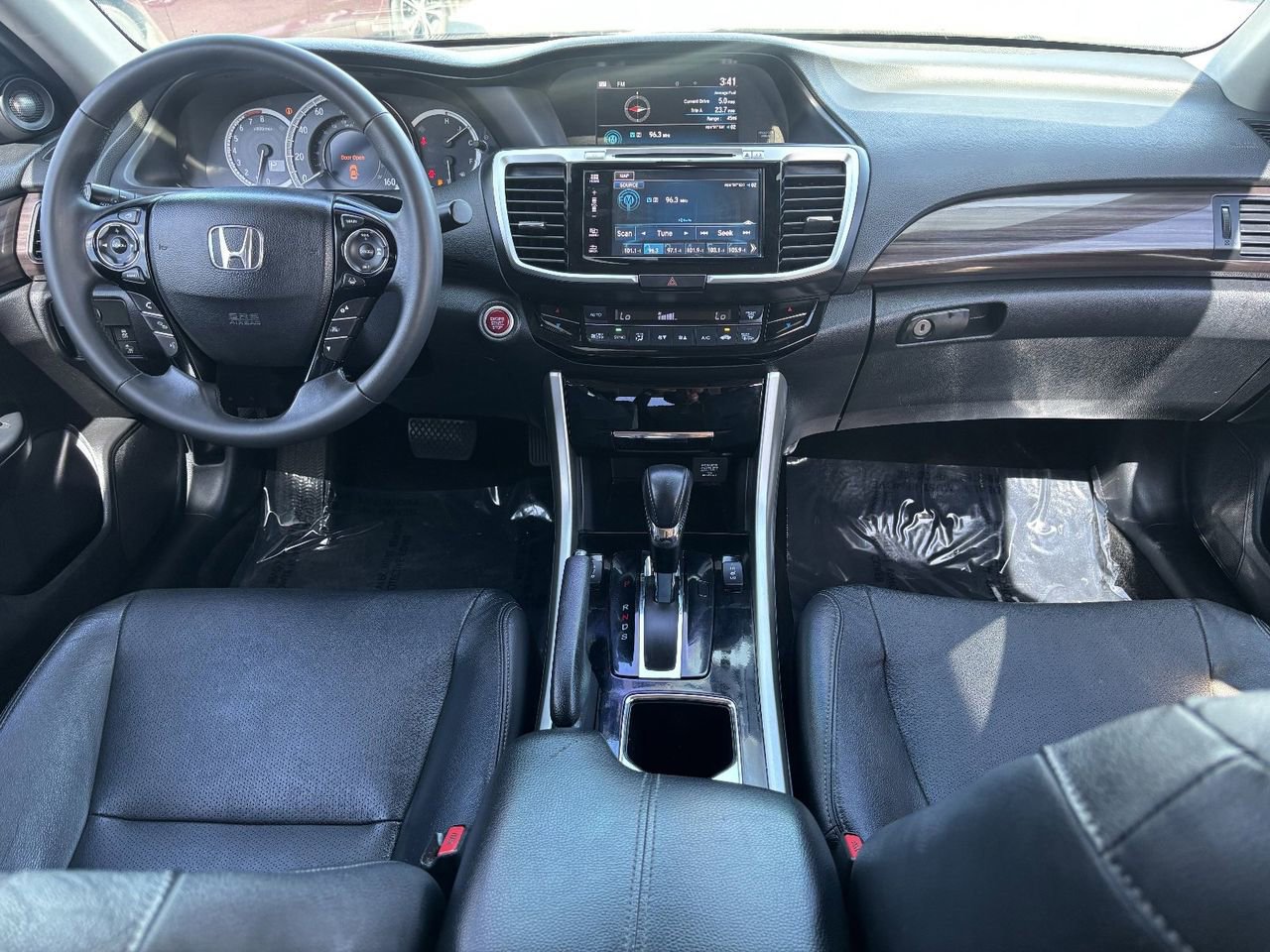 Used 2016 Honda Accord Touring image 13
