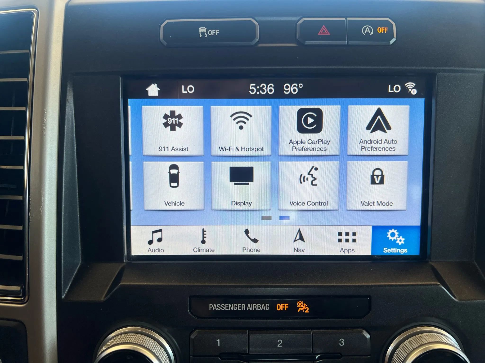 Used 2018 Ford F150 Lariat w/ Equipment Group 502A Luxury image 20