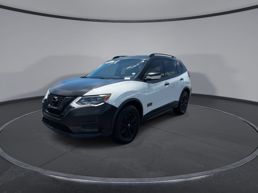 Used 2017 Nissan Rogue SV FWD image 3