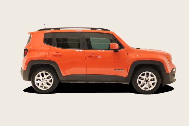 Used 2018 Jeep Renegade Latitude image 4