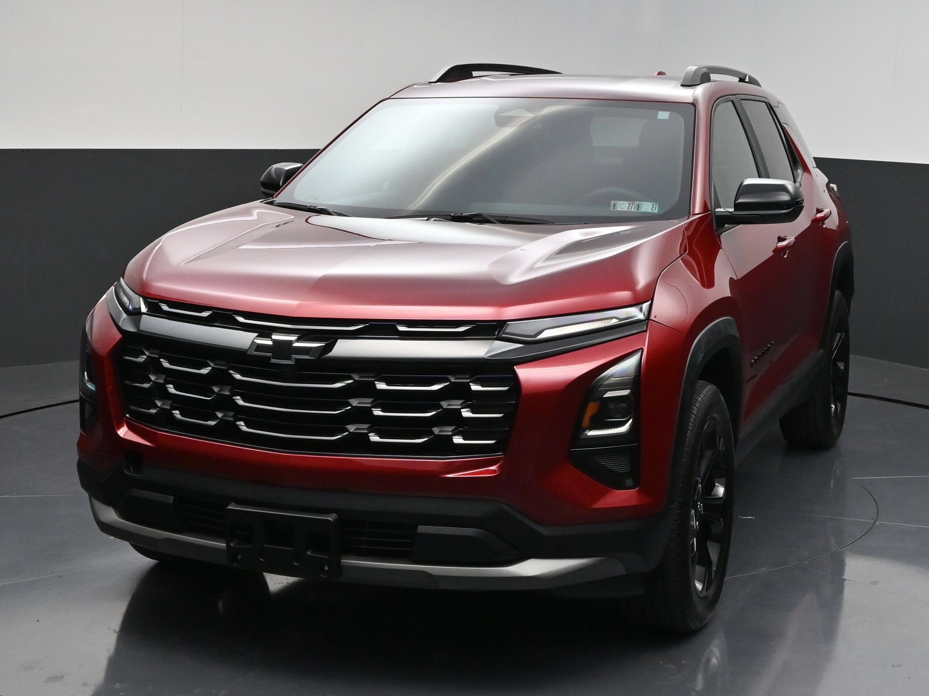 Used 2025 Chevrolet Equinox LT w/ Midnight Edition FWD image 3