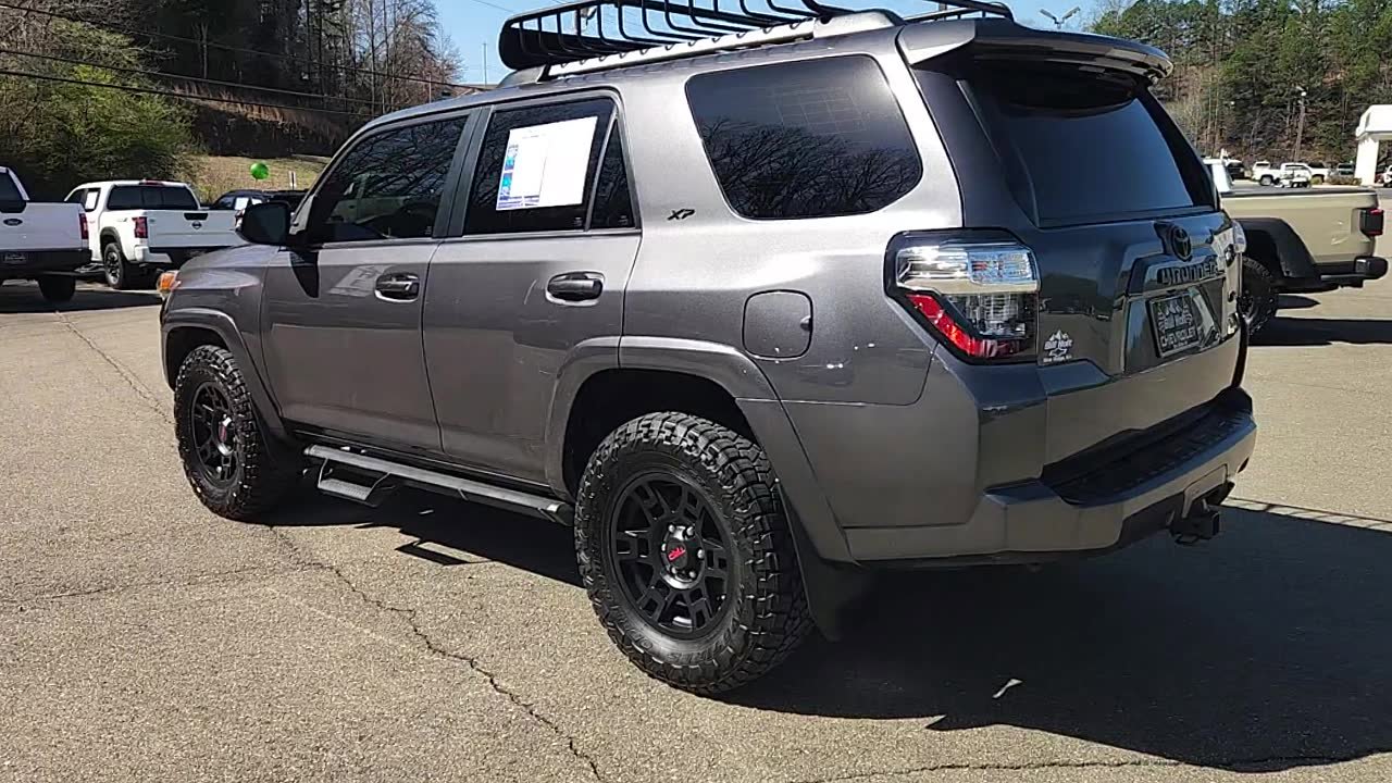 Used 2022 Toyota 4Runner SR5 Premium w/ Moonroof Package image 6