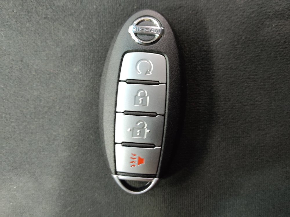 Used 2016 Nissan Pathfinder SV AWD/4WD image 32