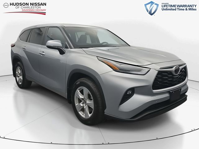 Used 2024 Toyota Highlander LE video 1
