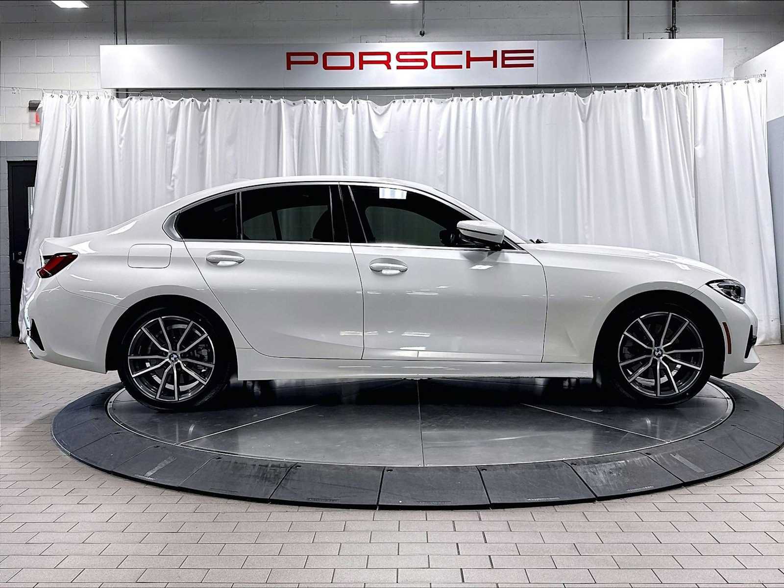 Used 2022 BMW 330i Sedan w/ Premium Package RWD image 11
