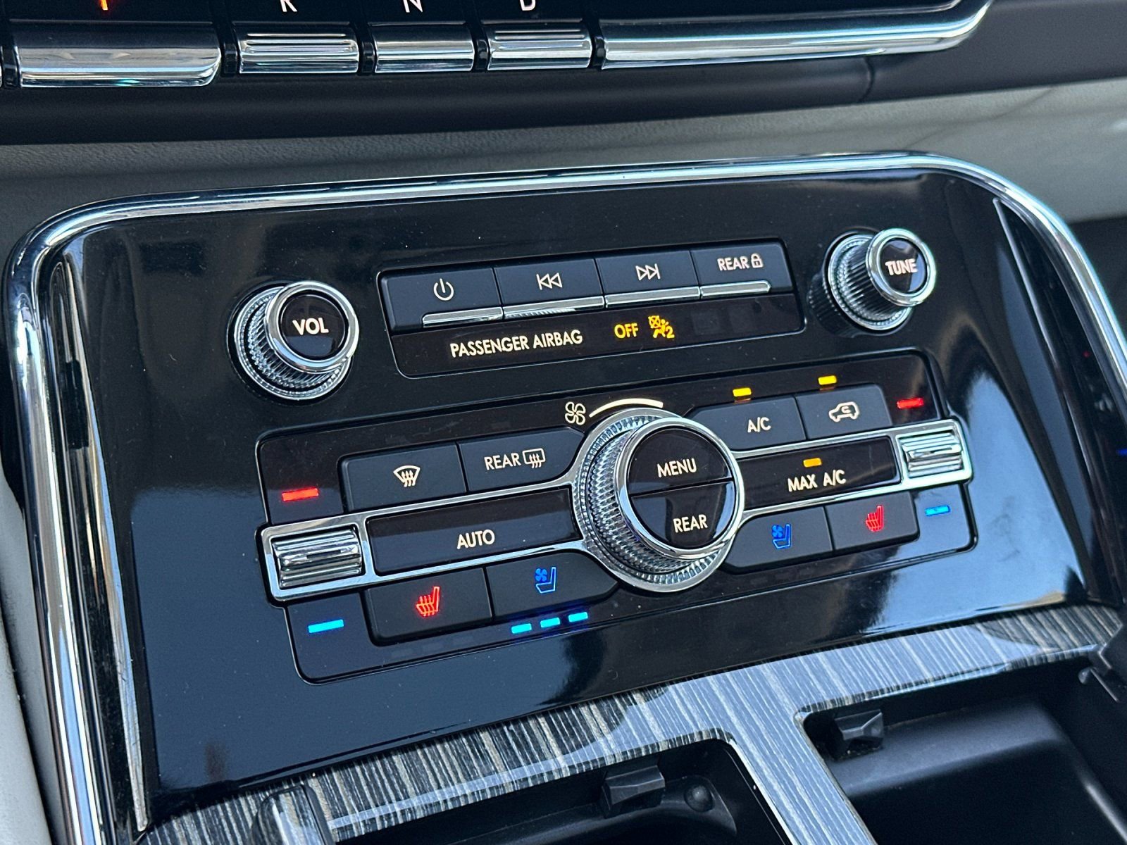 Used 2023 Lincoln Navigator Black Label AWD/4WD image 25