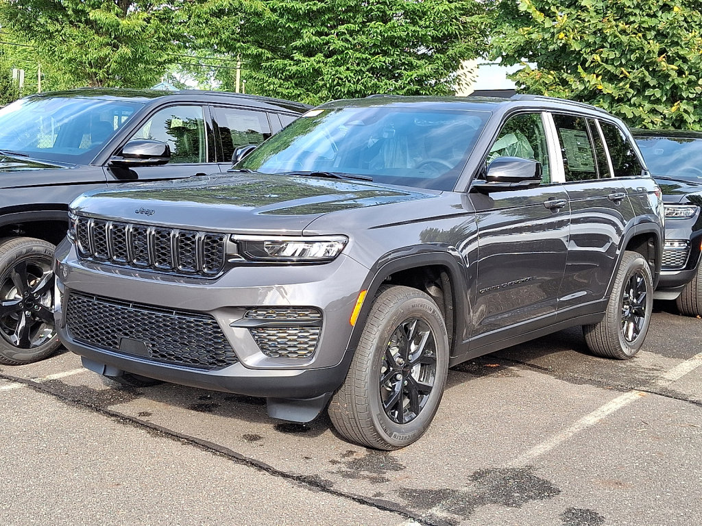 New 2025 Jeep Grand Cherokee Altitude