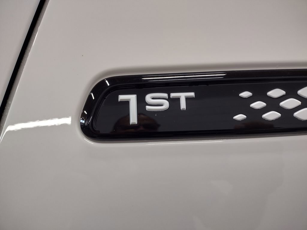 New 2025 Volkswagen ID. Buzz 1st Edition image 15