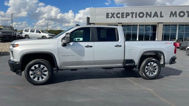Used 2023 Chevrolet Silverado 2500 Custom w/ Custom Value Package image 2