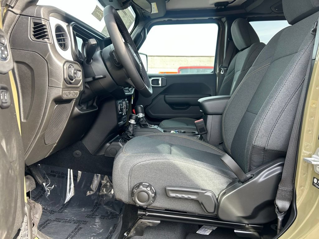 New 2026 Jeep Gladiator Sport AWD/4WD image 2