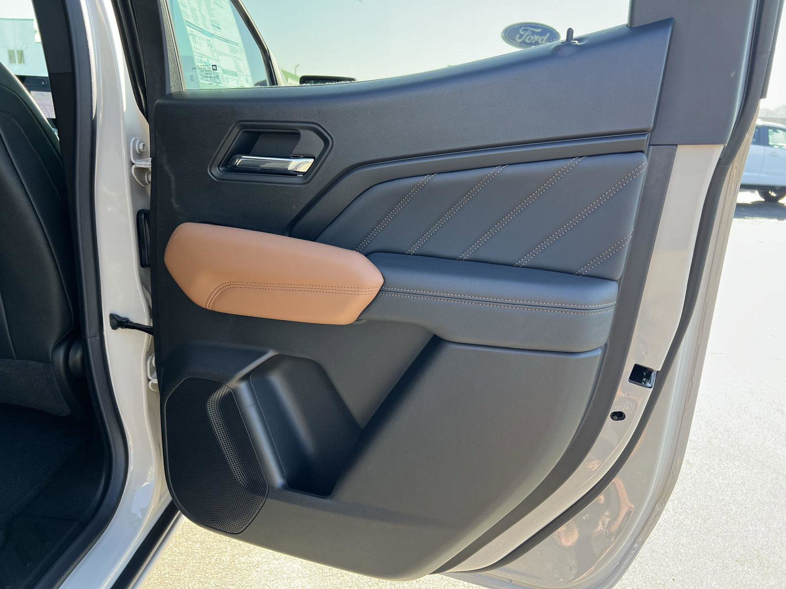 New 2026 GMC Canyon AT4 image 17