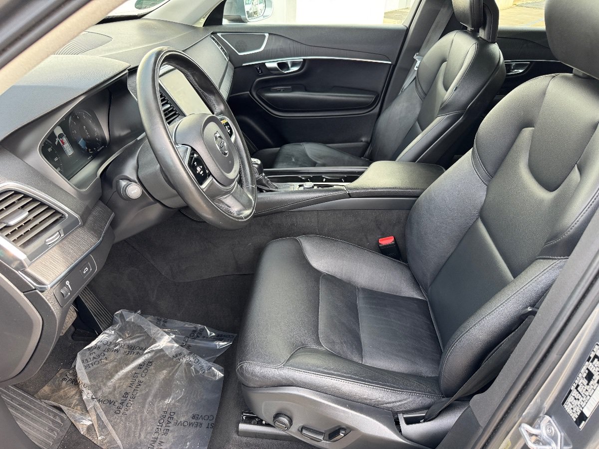 Used 2020 Volvo XC90 T5 Momentum w/ Protection Package Premier FWD image 29