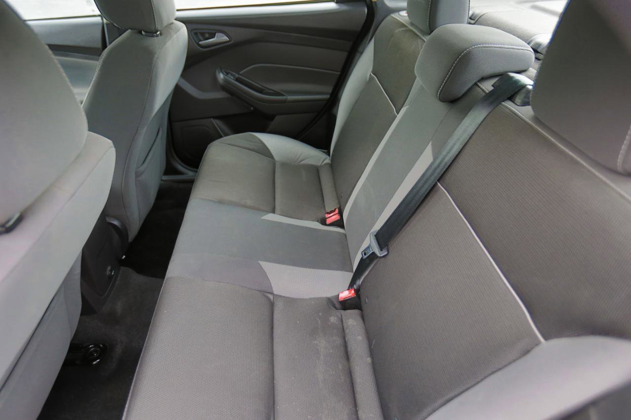 Used 2014 Ford Focus SE FWD image 9