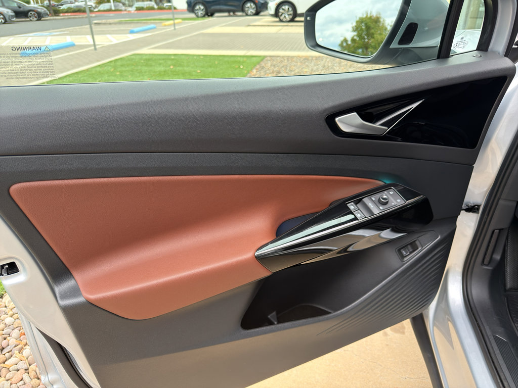 Used 2021 Volkswagen ID.4 Pro S w/ Gradient Package image 10