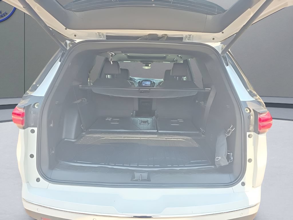 Used 2023 Chevrolet Traverse High Country w/ LPO, Floor Liner Package AWD/4WD image 17